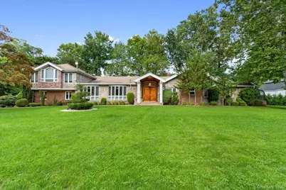 15 Hillcrest Drive, Great Neck, NY 11021 - Photo 1