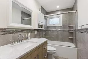 2919 Bond Dr, Merrick, NY 11566 - Photo 22