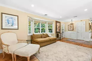 111 Red Oak Ct, Port Jefferson, NY 11777 - Photo 8