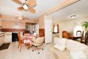 403 Oak St, Copiague, NY 11726 - Photo 14