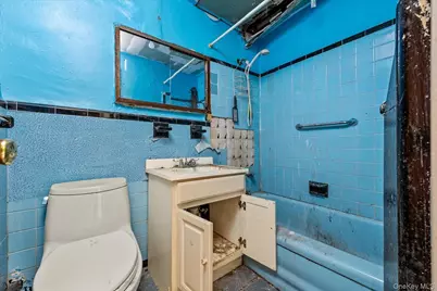 3768 Laconia Avenue, Bronx, NY 10469 - Photo 12