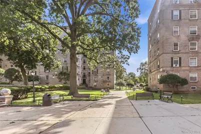 51-10 30 Avenue #4, Woodside, NY 11377 - Photo 28