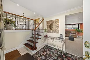 14 Kay St, Jericho, NY 11753 - Photo 4