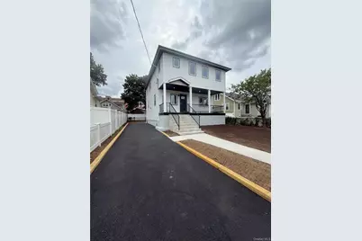 18 Sportsmans Avenue, Freeport, NY 11520 - Photo 2