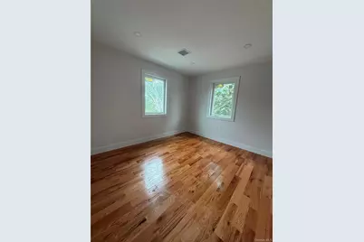 18 Sportsmans Avenue, Freeport, NY 11520 - Photo 18