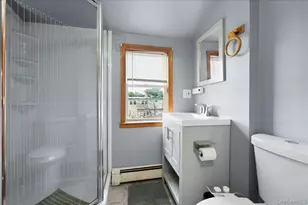 439 39th St, Lindenhurst, NY 11757 - Photo 30