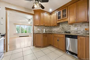 439 39th St, Lindenhurst, NY 11757 - Photo 10