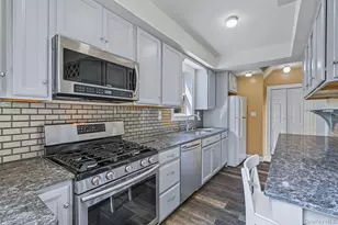 258 Liberty Ave, Westbury, NY 11590 - Photo 22