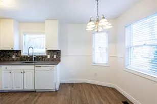 21 Marwood Rd N, Port Washington, NY 11050 - Photo 4