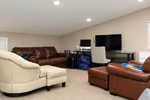 2056 Ellen Dr, Merrick, NY 11566 - Photo 36