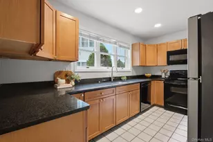 1452 Iroquois St, Shrub Oak, NY 10588 - Photo 10