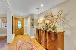 128 Soundview Dr, Port Washington, NY 11050 - Photo 4