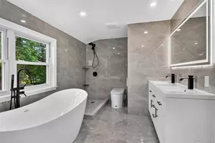 58 Willets Dr, Syosset, NY 11791 - Photo 14