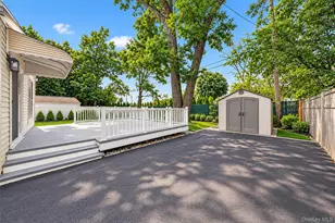 58 Willets Dr, Syosset, NY 11791 - Photo 22