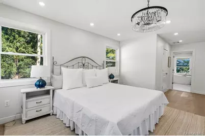 31 Seton Court, Old Bethpage, NY 11804 - Photo 16