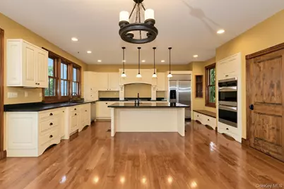 231 Celery Avenue, New Hampton, NY 10958 - Photo 4