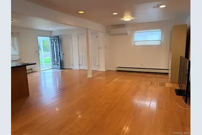 4 Carriage Ln, Baldwin, NY 11756 - Photo 6