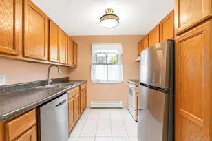 2439 Union Blvd, Islip, NY 11751 - Photo 10