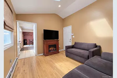 2 Renwick Road, Ronkonkoma, NY 11779 - Photo 20
