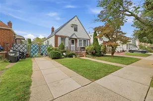 79-54 264th St, Glen Oaks, NY 11004 - Photo 2