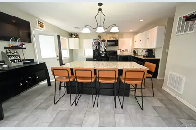 151 Nassau Boulevard, West Hempstead, NY 11552 - Photo 2