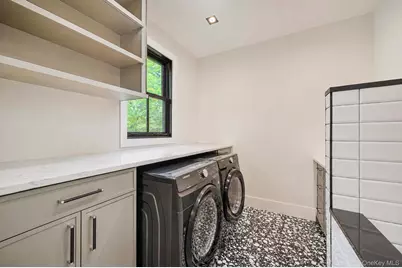 13 Sleepy Hollow Lane, Dix Hills, NY 11746 - Photo 18