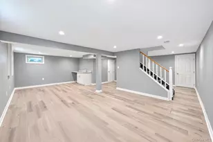 30 McAlester Ave, Hicksville, NY 11801 - Photo 18