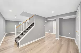 30 McAlester Ave, Hicksville, NY 11801 - Photo 16