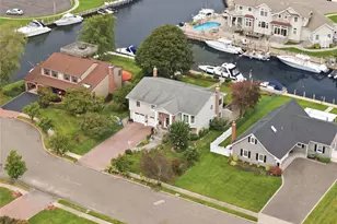 121 Drake Ct, West Islip, NY 11795 - Photo 26