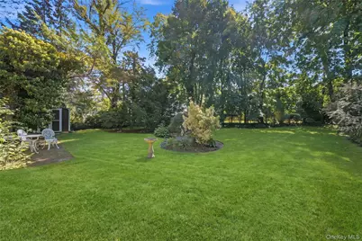 5 Roxbury Road, Port Washington, NY 11050 - Photo 32