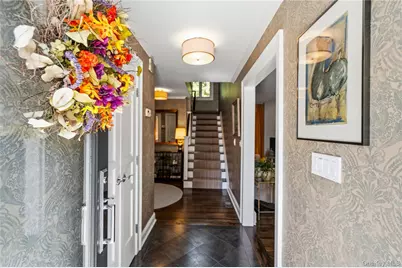 646 The Concourse, Oyster Bay, NY 11771 - Photo 4