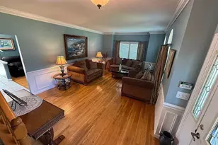 8 Ashford Ln, Huntington, NY 11743 - Photo 4