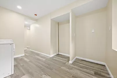 87-68 Little Neck Parkway, Floral Park, NY 11001 - Photo 26