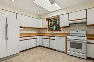 76 Hernan Ave, Locust Valley, NY 11560 - Photo 10