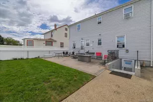 28 Harrison Ave, Freeport, NY 11520 - Photo 22