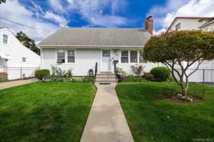 28 Harrison Ave, Freeport, NY 11520 - Photo 2