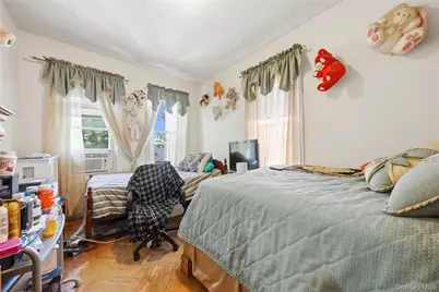 11226 197th Street, Saint Albans, NY 11412 - Photo 8