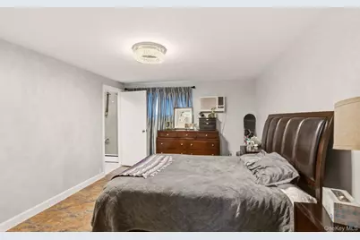 2962 Hewlett Avenue, Merrick, NY 11566 - Photo 26