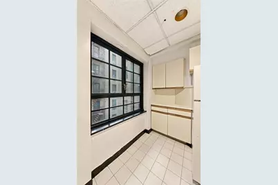 211 East 35th #4B, New York, NY 10016 - Photo 8