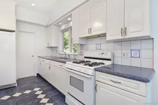 79 Southgate Ave, Hastings on Hudson, NY 10706 - Photo 8