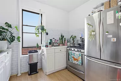 924 Summit Avenue #3B, Bronx, NY 10452 - Photo 18