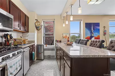 65-45 Yellowstone Boulevard #6G, Forest Hills, NY 11375 - Photo 6