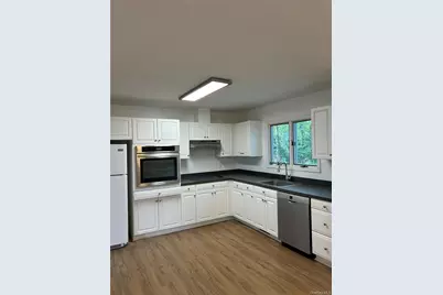 32 Homewood Drive, Hampton Bays, NY 11946 - Photo 2