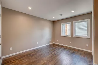 218 E Alhambra Avenue, Lindenhurst, NY 11757 - Photo 20