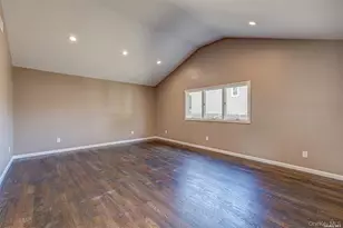 218 E Alhambra Ave, Lindenhurst, NY 11757 - Photo 16