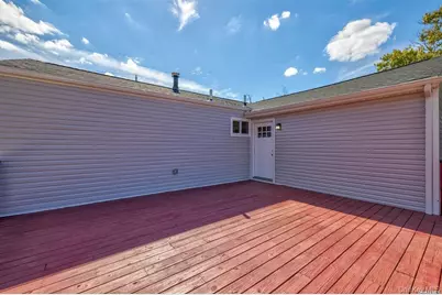 218 E Alhambra Avenue, Lindenhurst, NY 11757 - Photo 6