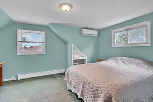 316 39th St, Lindenhurst, NY 11757 - Photo 16
