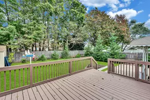 316 39th St, Lindenhurst, NY 11757 - Photo 18