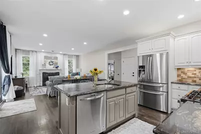 7 Platt Place, Huntington, NY 11743 - Photo 14