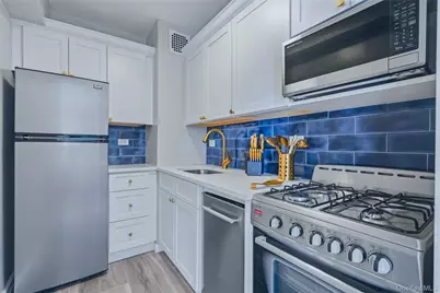 3475 Greystone Avenue #7F, Bronx, NY 10463 - Photo 4